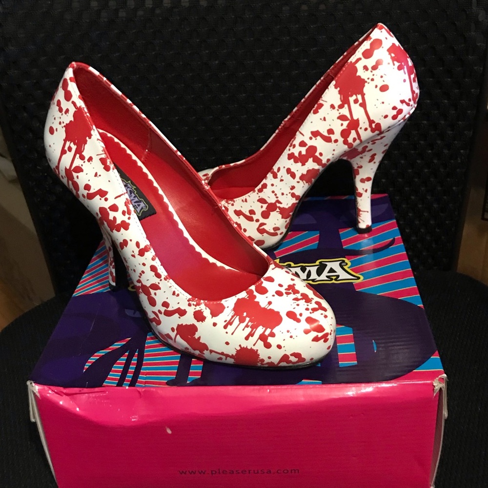 Blood Splatter Halloween Zombie Heels Sz 11- NIB